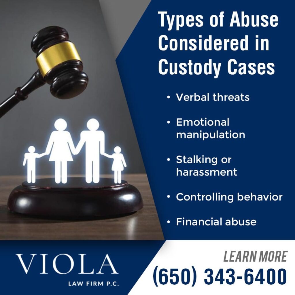 A gavel and wooden base with white silhouette figures of a family (two adults, two children) symbolize custody cases.